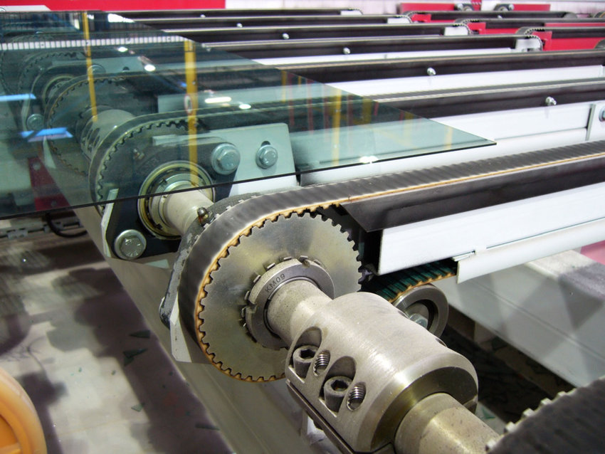 Conveyor for Glass Industries